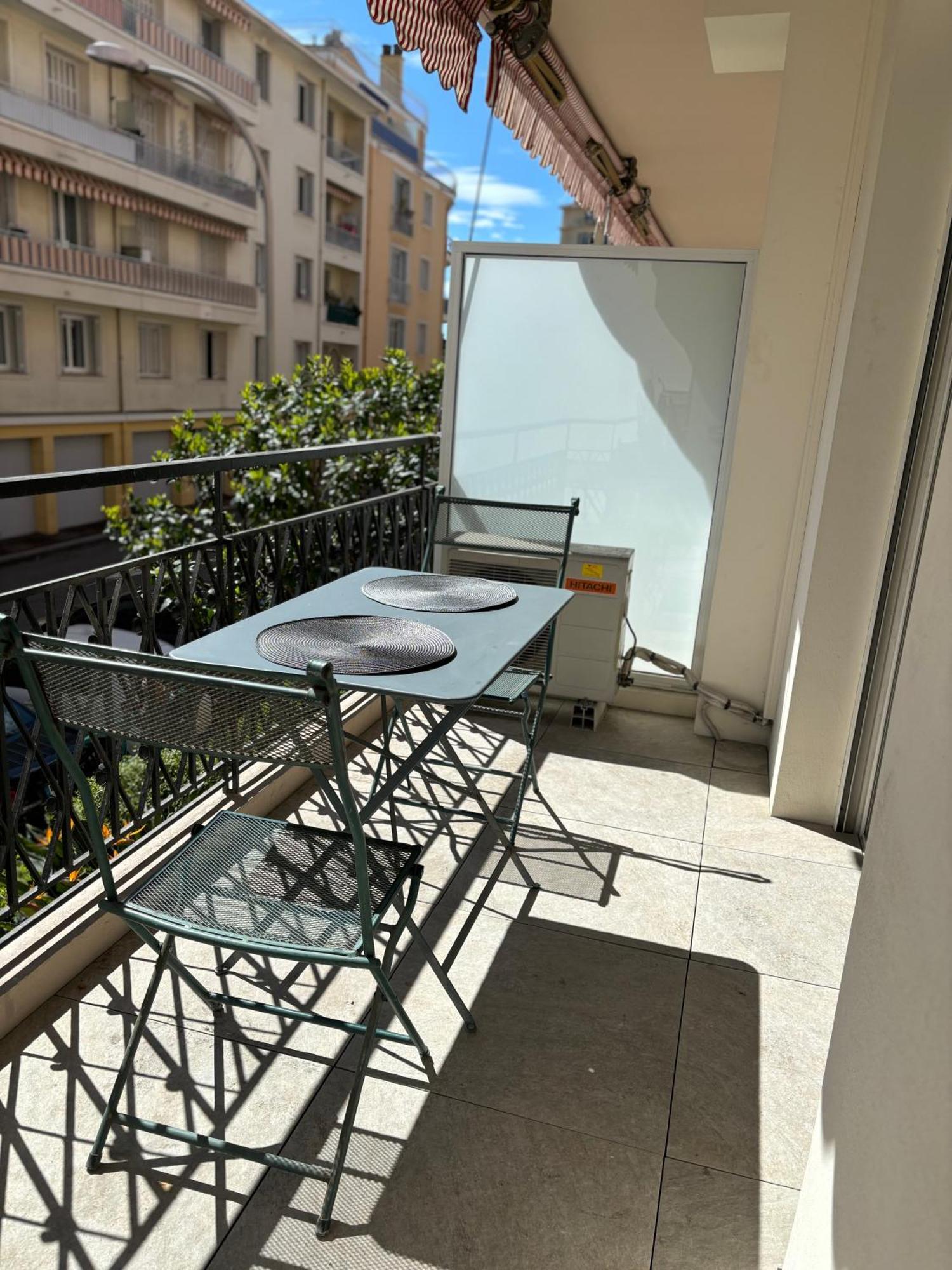 Studio 2 Etoiles A Menton Pour 4 Personnes Extérieur photo